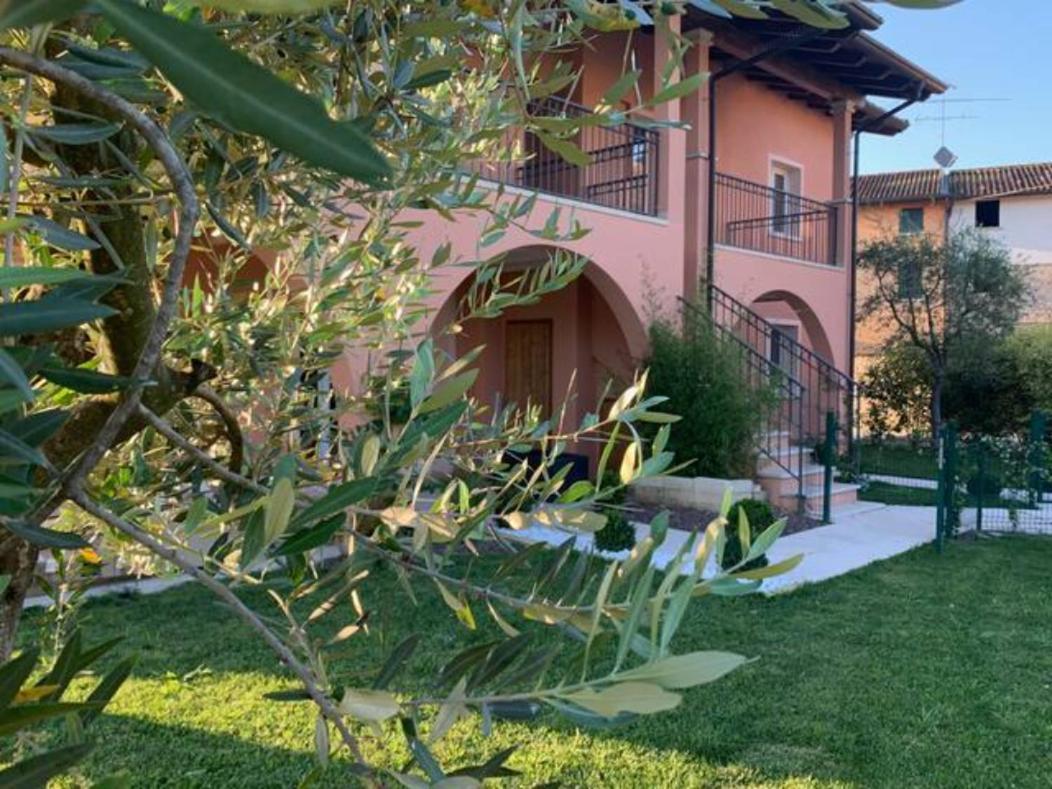 Apartment Charme And Relax With Garden And Swimming Pool Desenzano del Garda Eksteriør billede